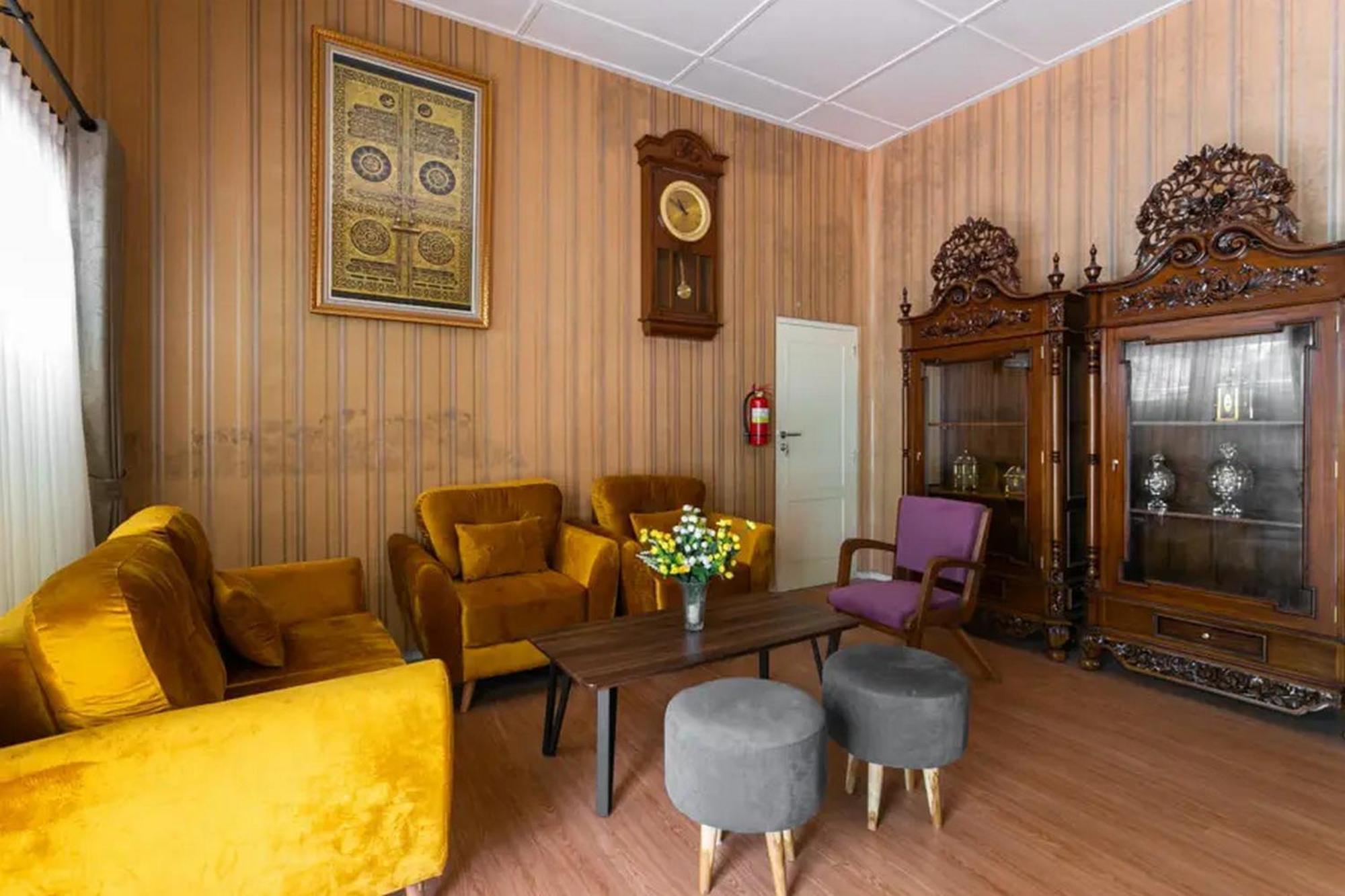 Reddoorz Syariah Near Titik Nol
