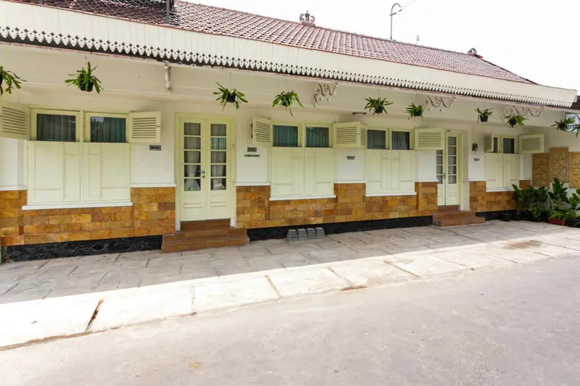Wisma tamu Reddoorz Syariah Near Titik Nol Yogyakarta