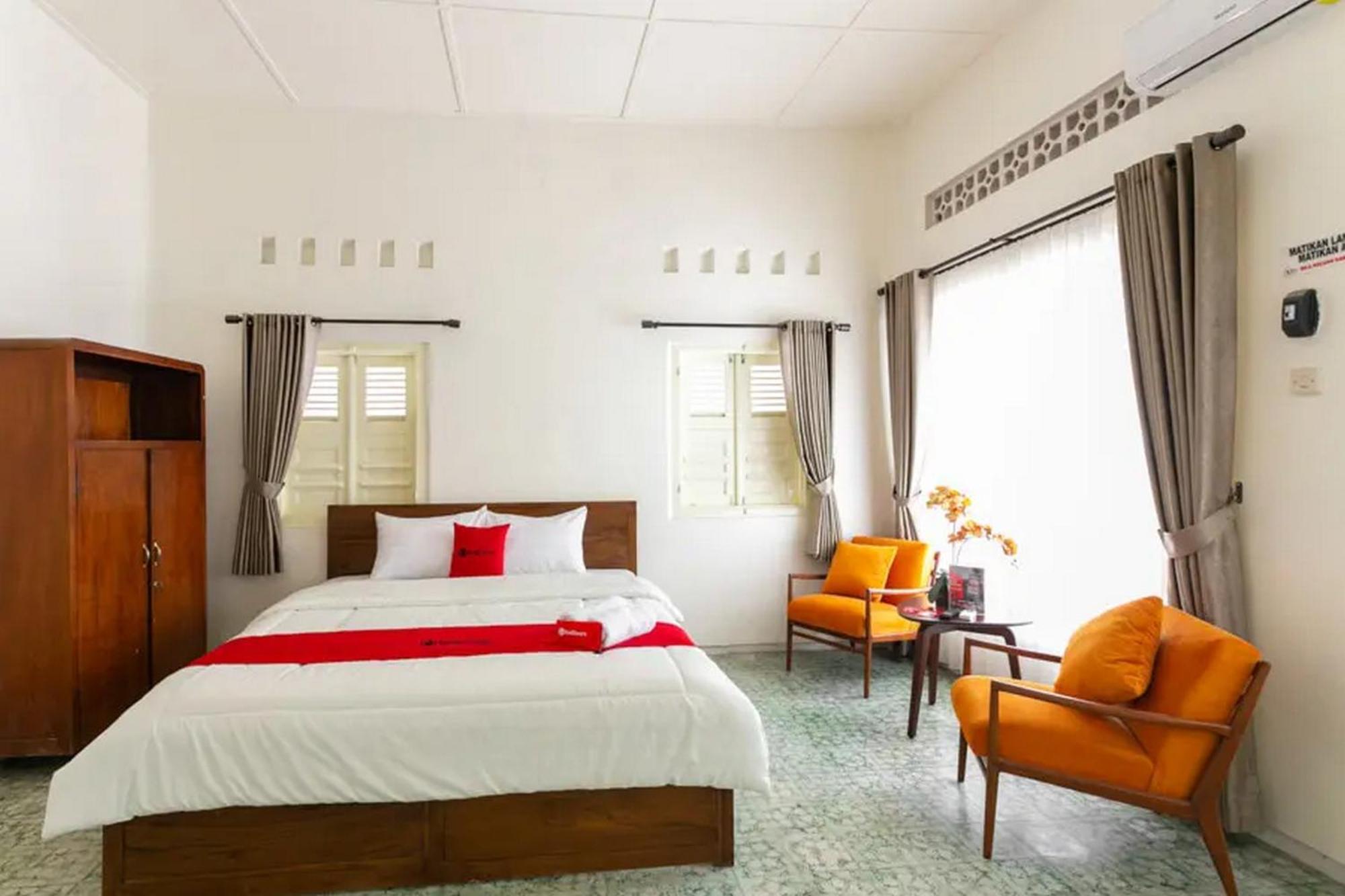 Wisma tamu Reddoorz Syariah Near Titik Nol 2*
